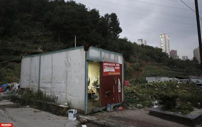 18平集裝箱里的“家” 貴陽民工夫妻的蝸居與夢想